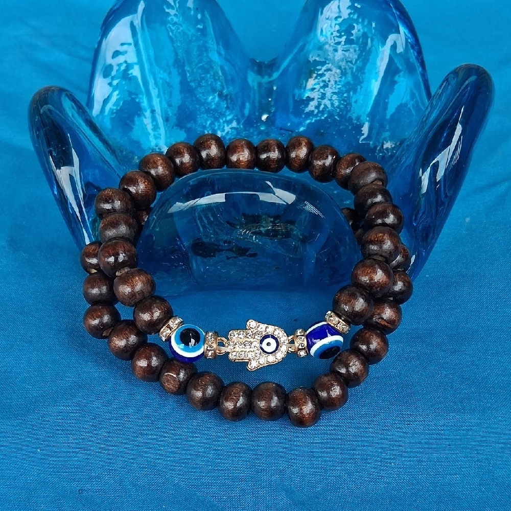 Elegant Wooden Beaded Bracelet with Blue Accents